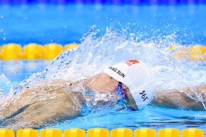 kaiyun体育综合-NBA揭幕战詹姆斯砍下三双，湖人开门红，詹姆斯空砍38分湖人